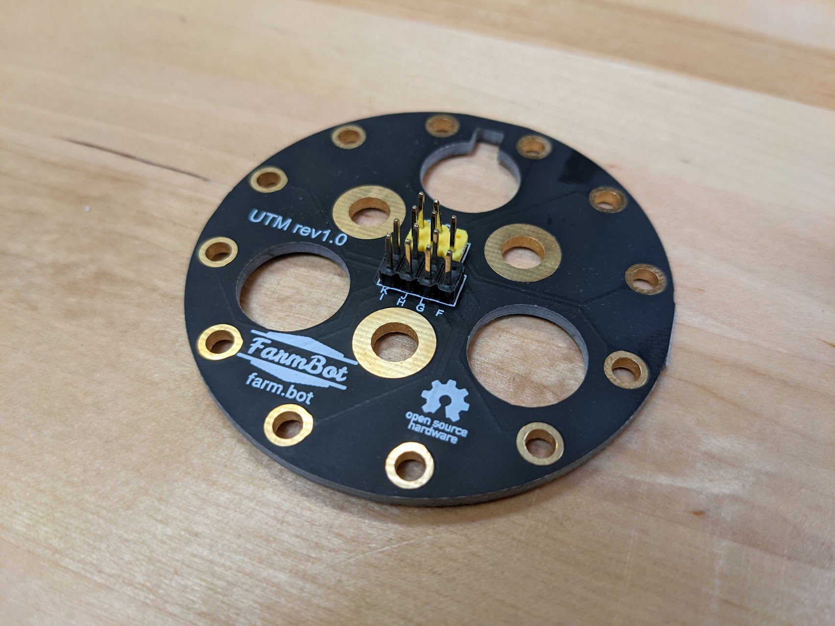 utm_pcb.jpg