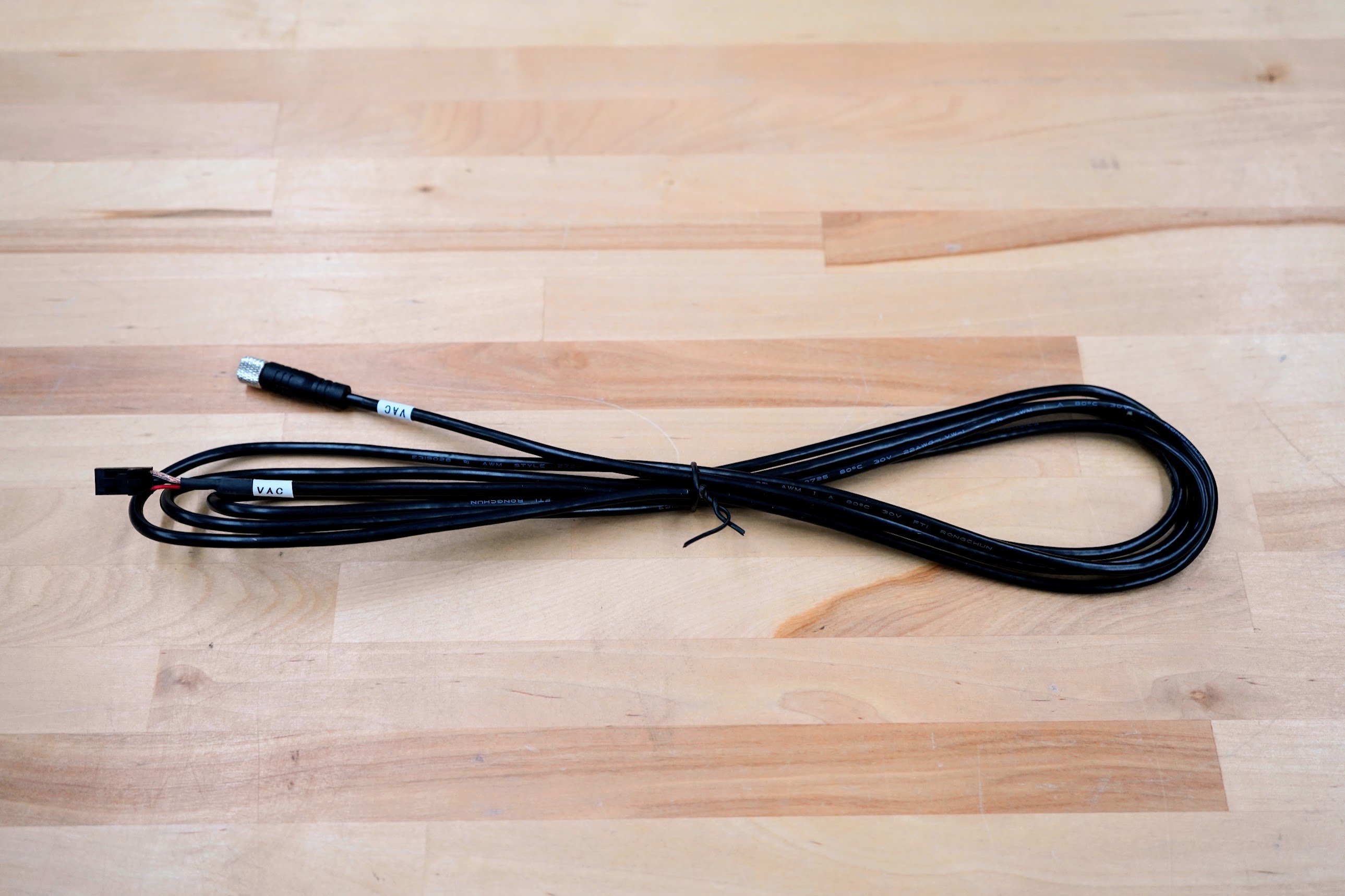 vacuum_pump_cable_y.jpeg