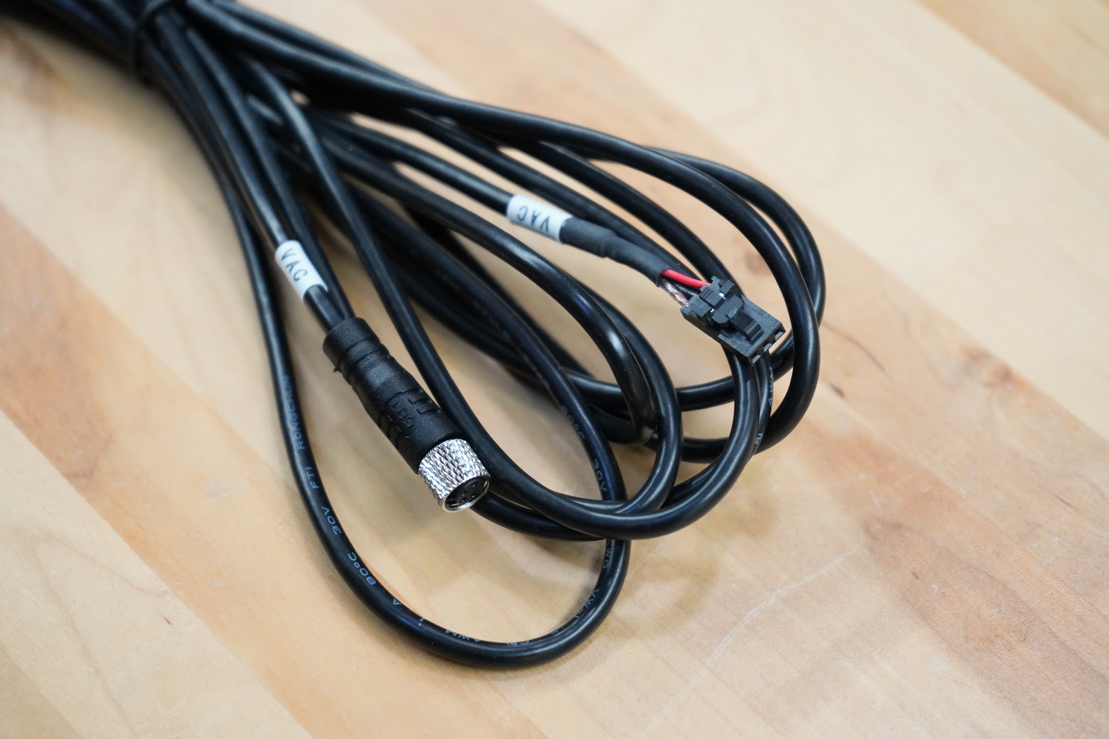 vacuum_pump_cable_y_3.jpeg