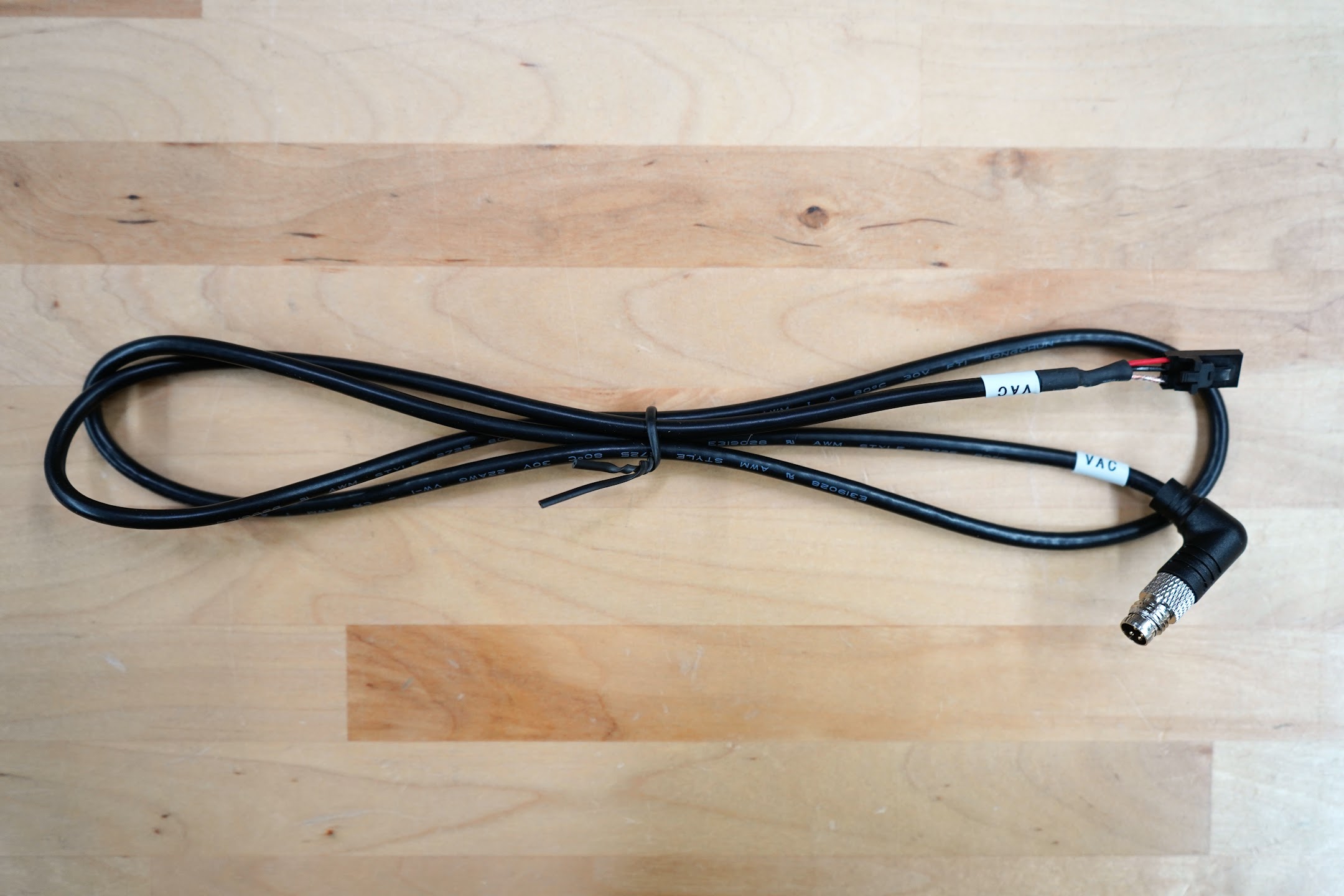 vacuum_pump_cable_z.jpeg