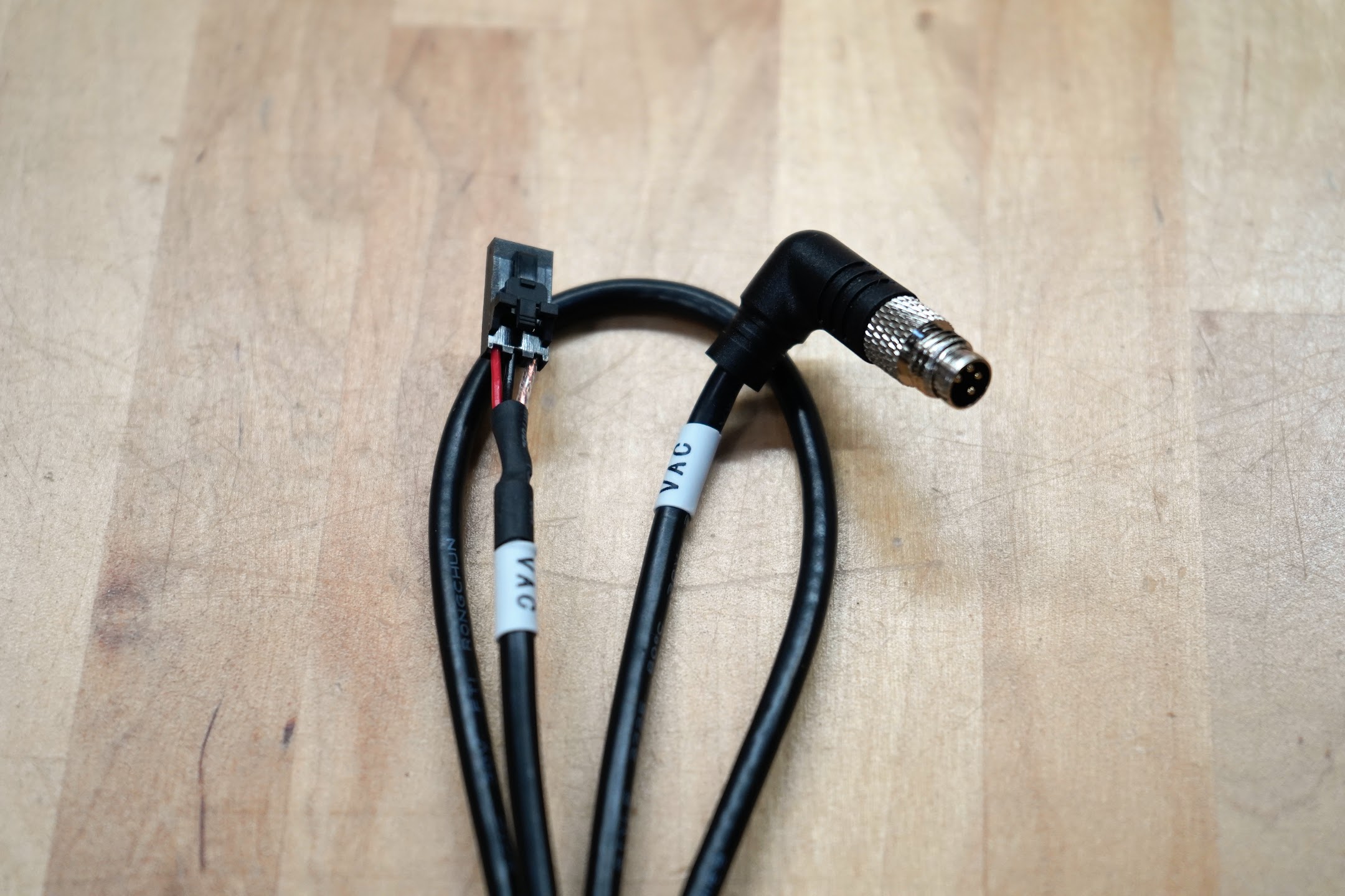 vacuum_pump_cable_z_2.jpeg